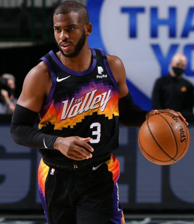 b体育入口-末节16分5助攻独造30分！控卫之神给东契奇上课